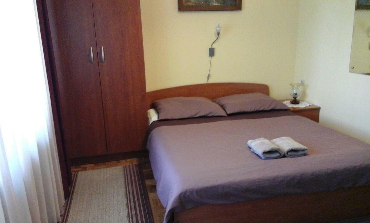 Apartment Mara Porec Exterior photo